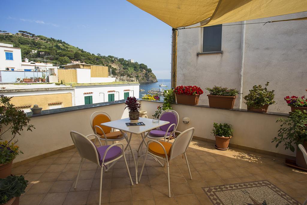 B&B Celestina Ischia Lacco Ameno  Екстериор снимка